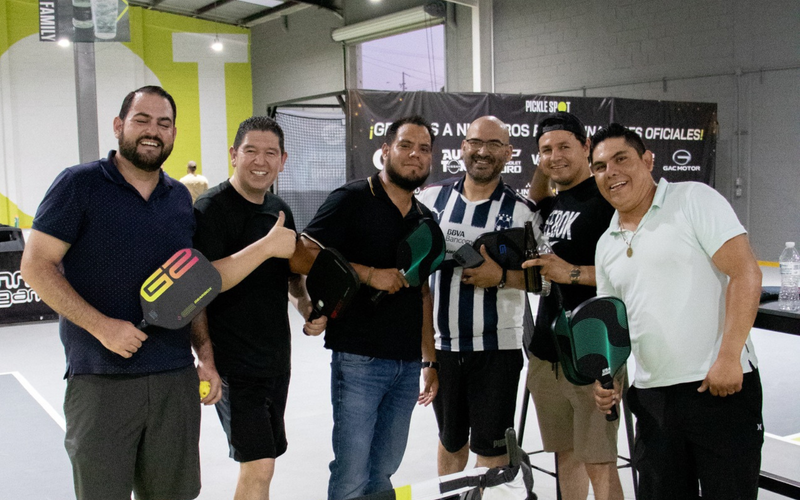 Ambiente privado: Ideal para equipos de trabajo, grupos de amigos o familia.